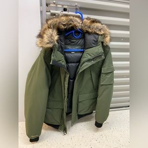 Eddie Bauer Weatheredge Superior Bomber Winter Jacket with Faux hood lining